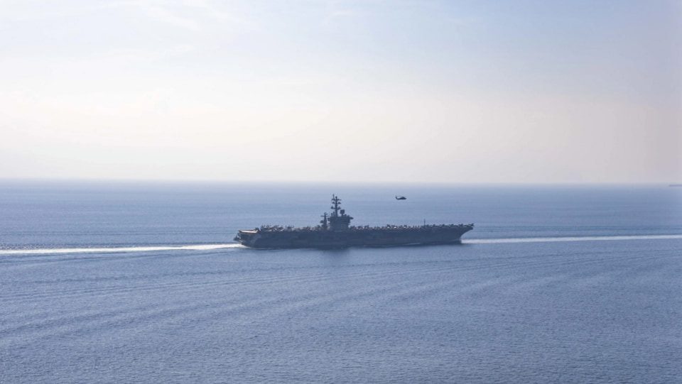 رسوم مضيق هرمز: طهران ترفض مقترح لترامب - Hormuz fees: Tehran rejects Trump's proposal ناقلة نفط في مضيق هرمز Oil tanker in Strait of Hormuz